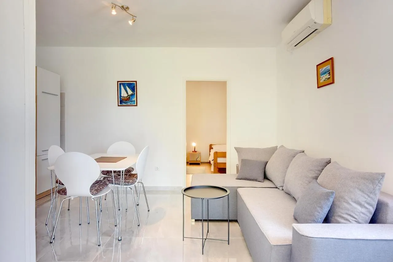 Apartments Aldo Banjole
