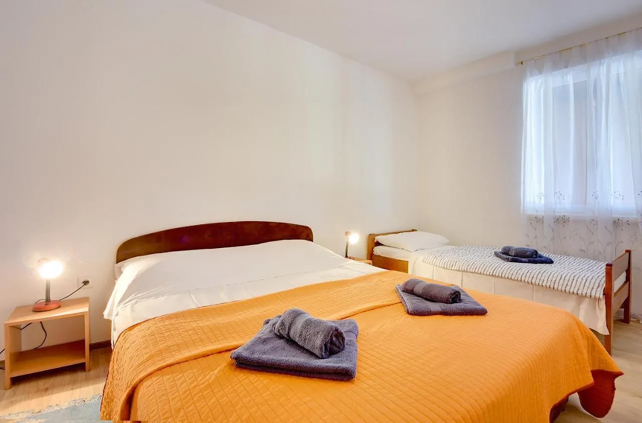 Apartments Aldo Banjole Kroatien